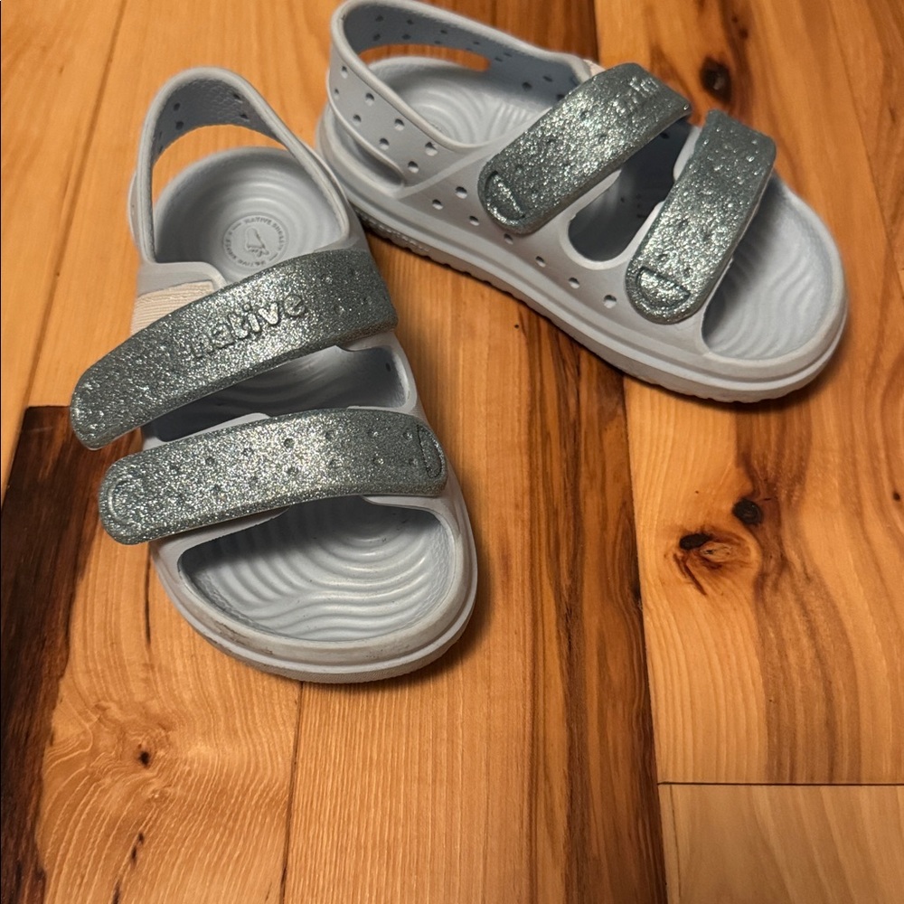Native Glittery Blue Sandals, sz 8T